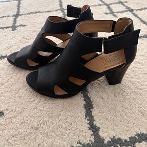 Naturalizer heel sandal